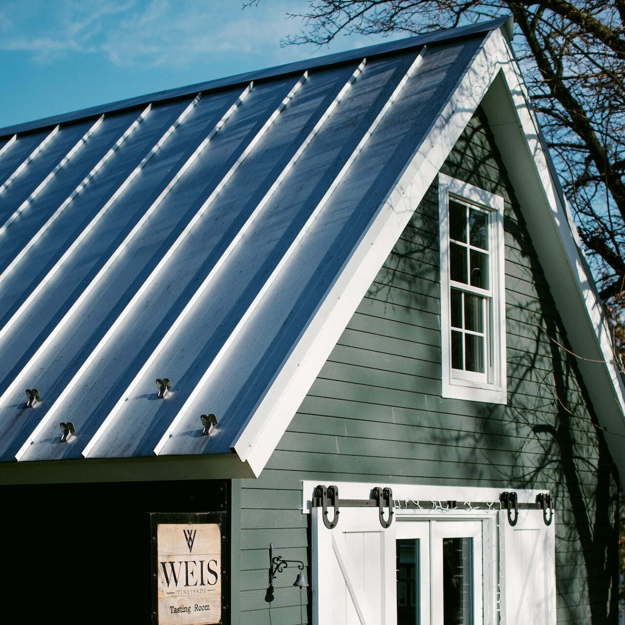 EDIBLE – Weis Vineyard